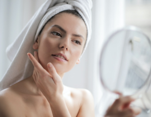 Read more about the article 10 Quarantine Beauty Tips